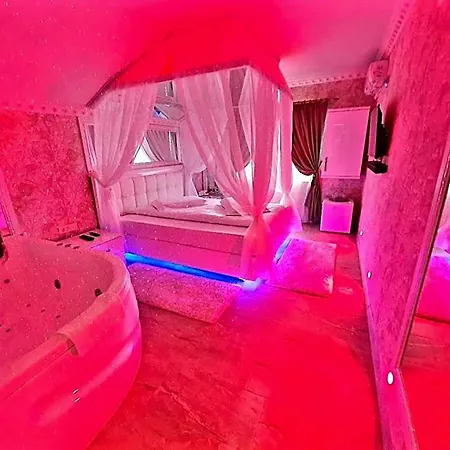 Anadi Boutique Only Adult Отель Брашов