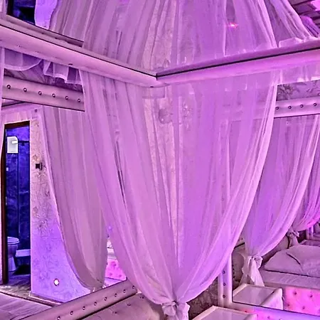 Anadi Boutique Only Adult * Брашов