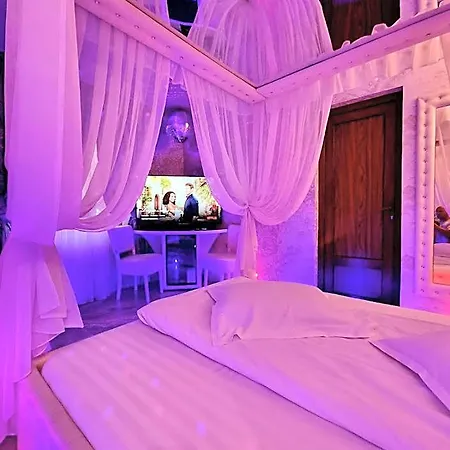 Anadi Boutique Only Adult Отель
